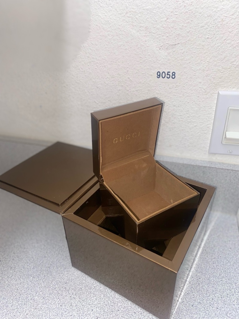 Gucci Brown and Gold Box Bundle EUC - 9058 - Picture 5 of 13